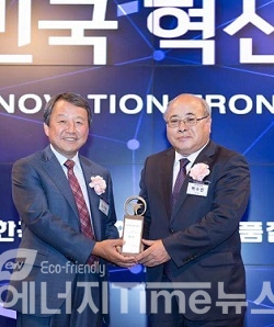 김대환 전기차조직위원장(왼쪽)