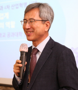 문승일 서울대학교 교수