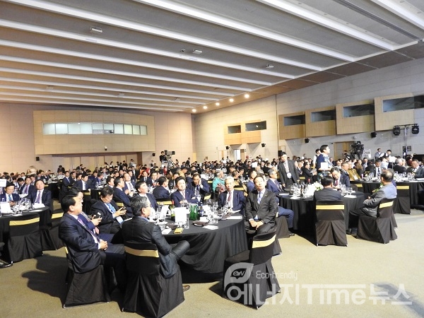 빛고을 광주에서 2019 파페카 행사가 성대히 개막됐다. 6일 김대중 컨벤션센터에서 환영만찬이 진행되고 있다.