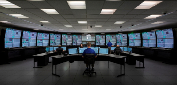 오리건에 있는 뉴스케일 파워의 소형 모듈식 원자로 설계 시설에 있는 시뮬레이터 제어실