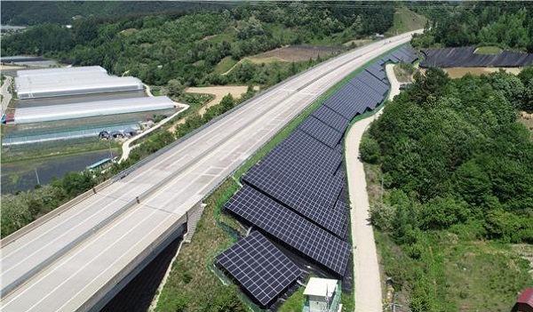 익산포항고속도로 태양광 발전시설 설치 예시도.